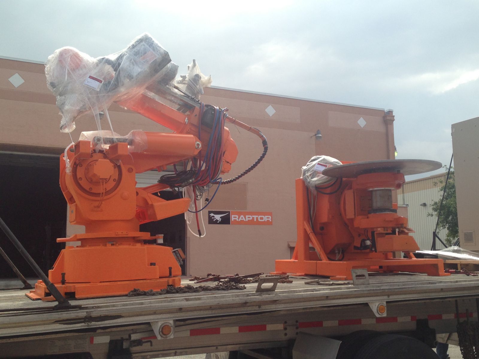 <p>Llegada del Nuevo Robot de recubrimientos a CISC Miami</p>