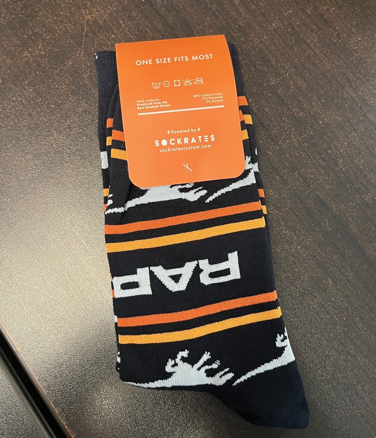 Raptor with lines socks